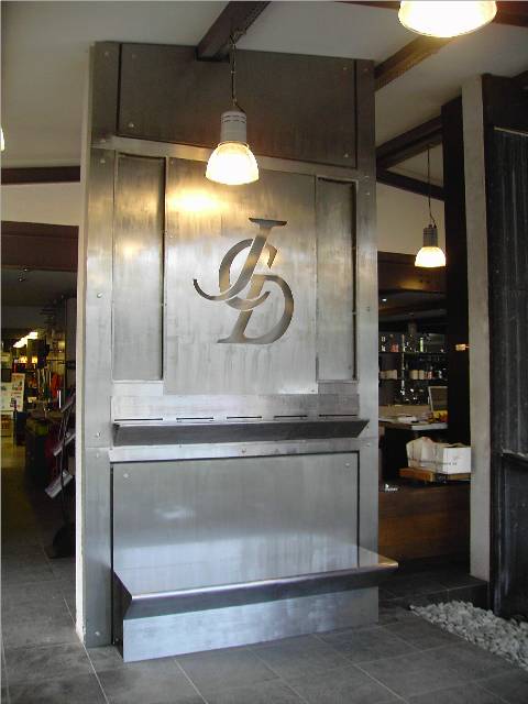 Présentoir acier brossé